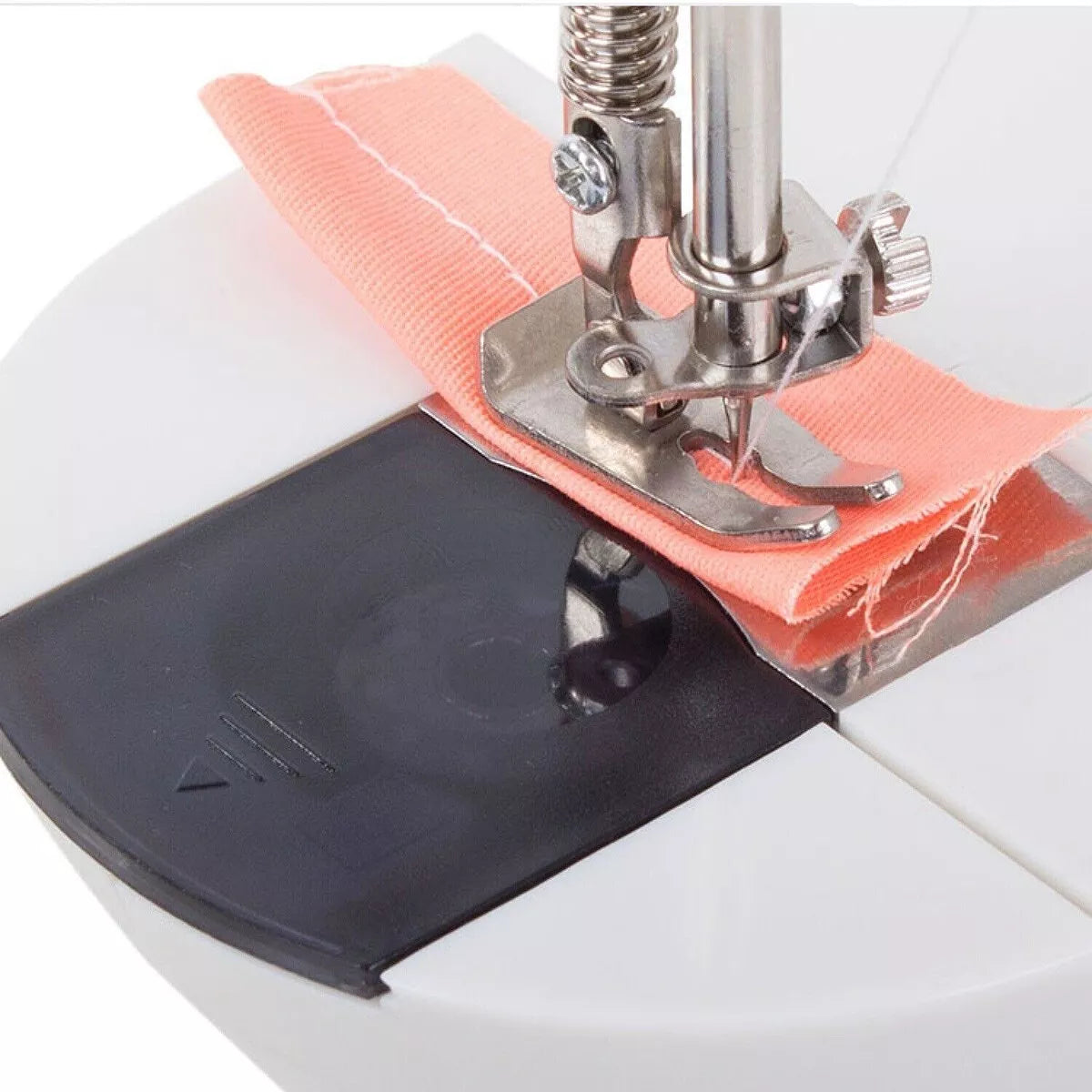 Mini Macchina da Cucire Elettrica SM-202A | Portatile con Doppia Linea e Pedale